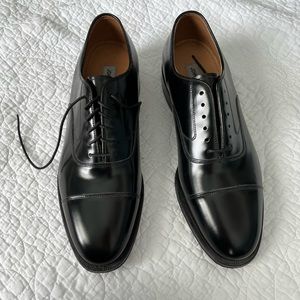 Mens Johnston & Murphy Optima Comfort dress shoes. Black. Size 9 1/2
